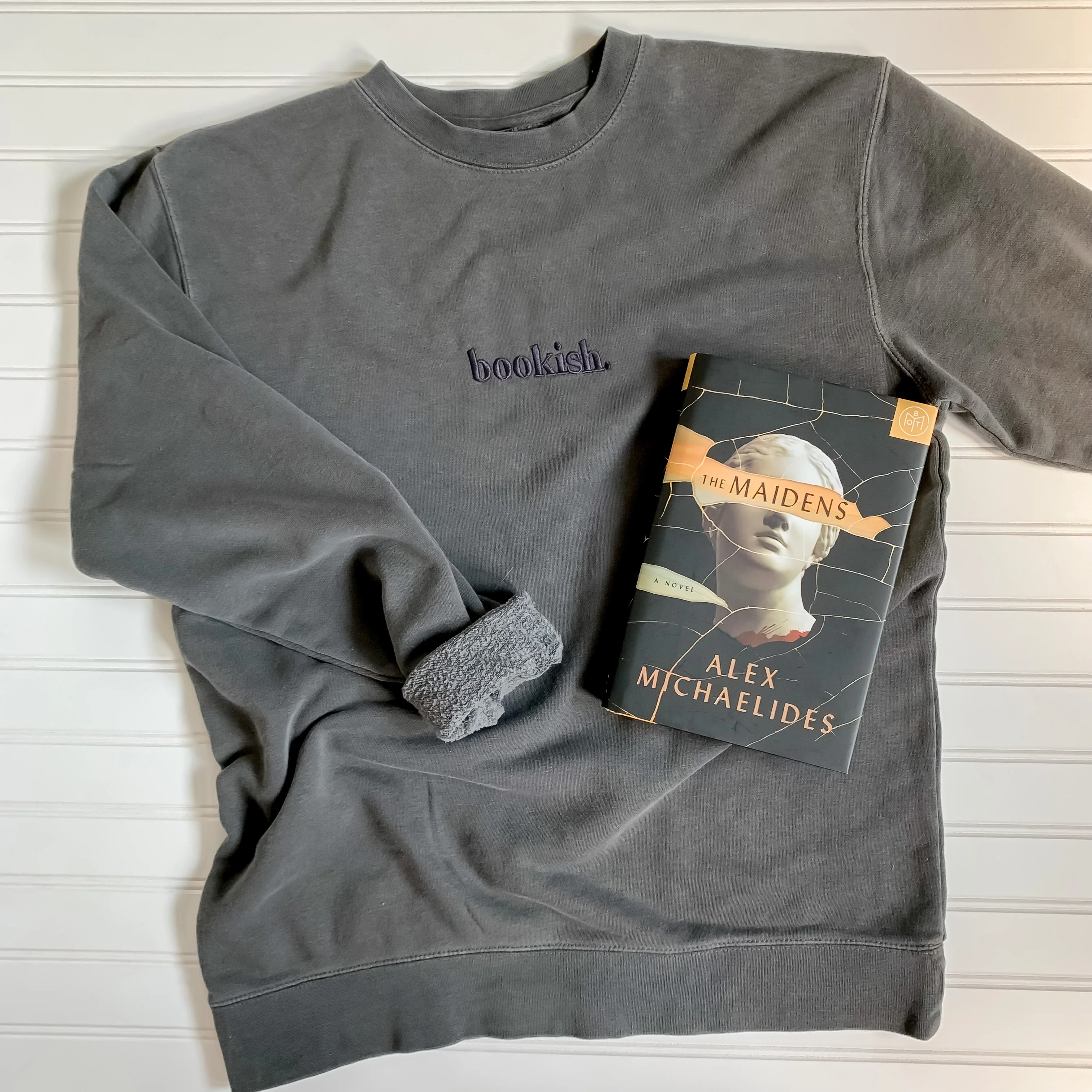 Bookish. Embroidered Sweatshirt - Vintage Black - Image 3