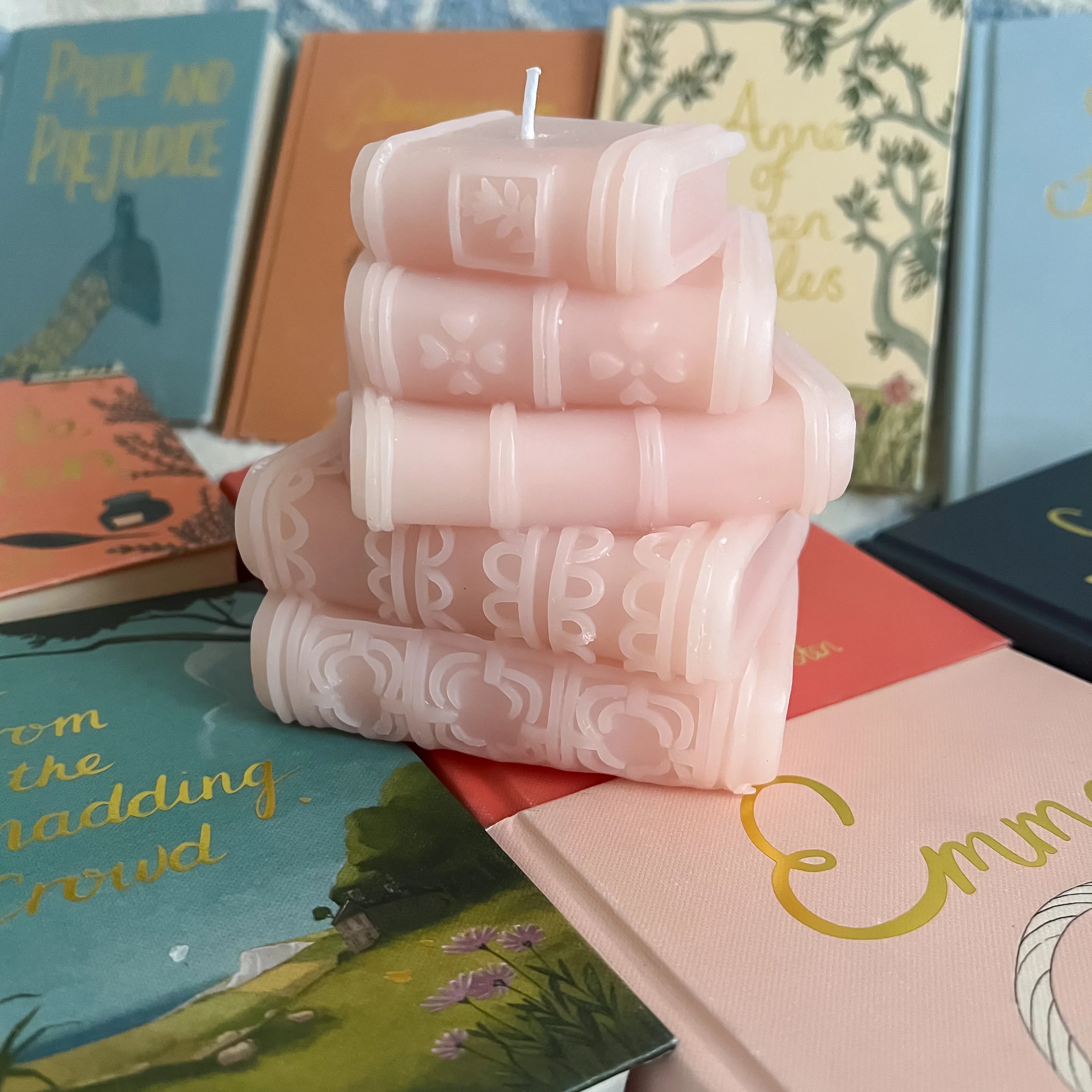 The Bookstack Candle - Image 2