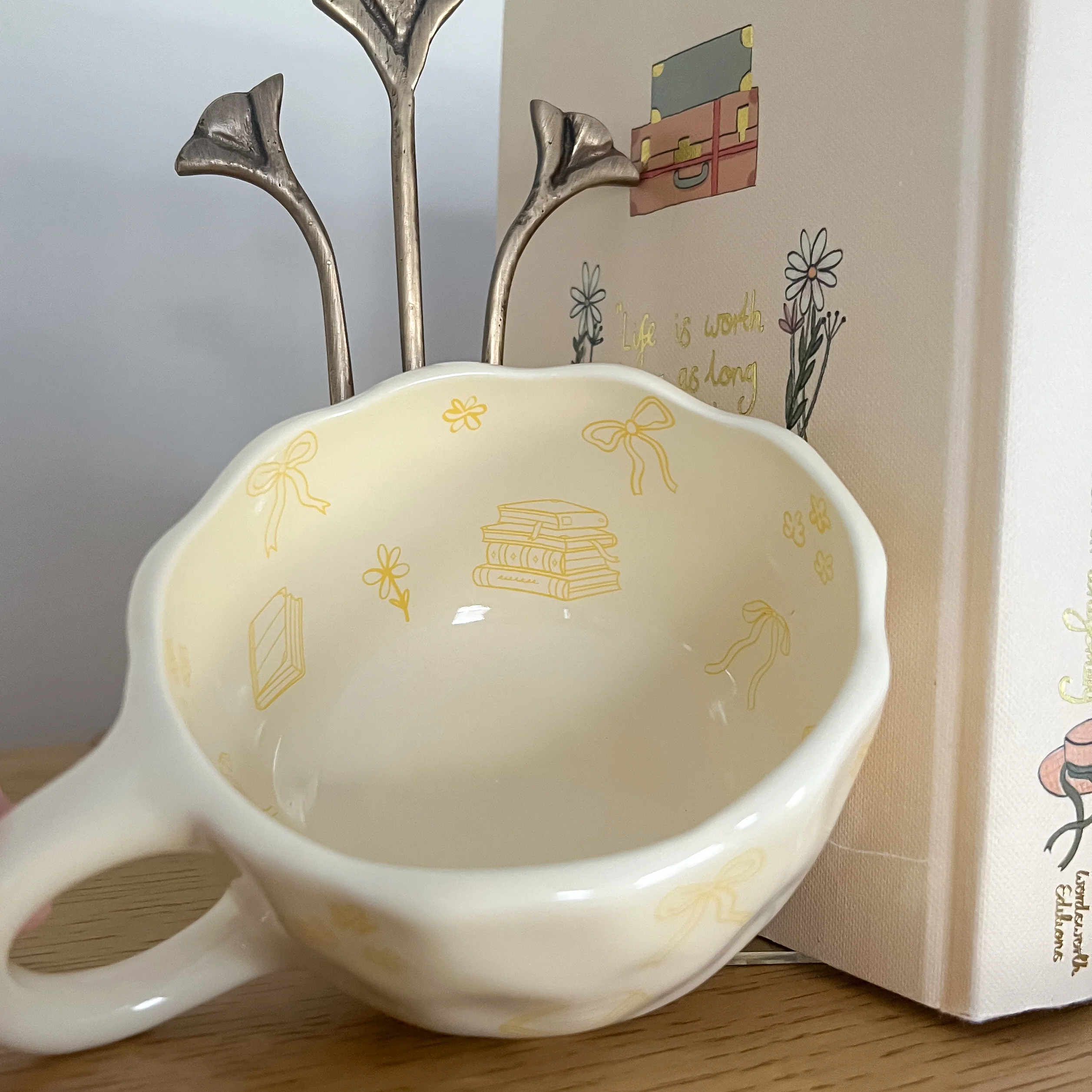 Bows and Books Mug - Image 3