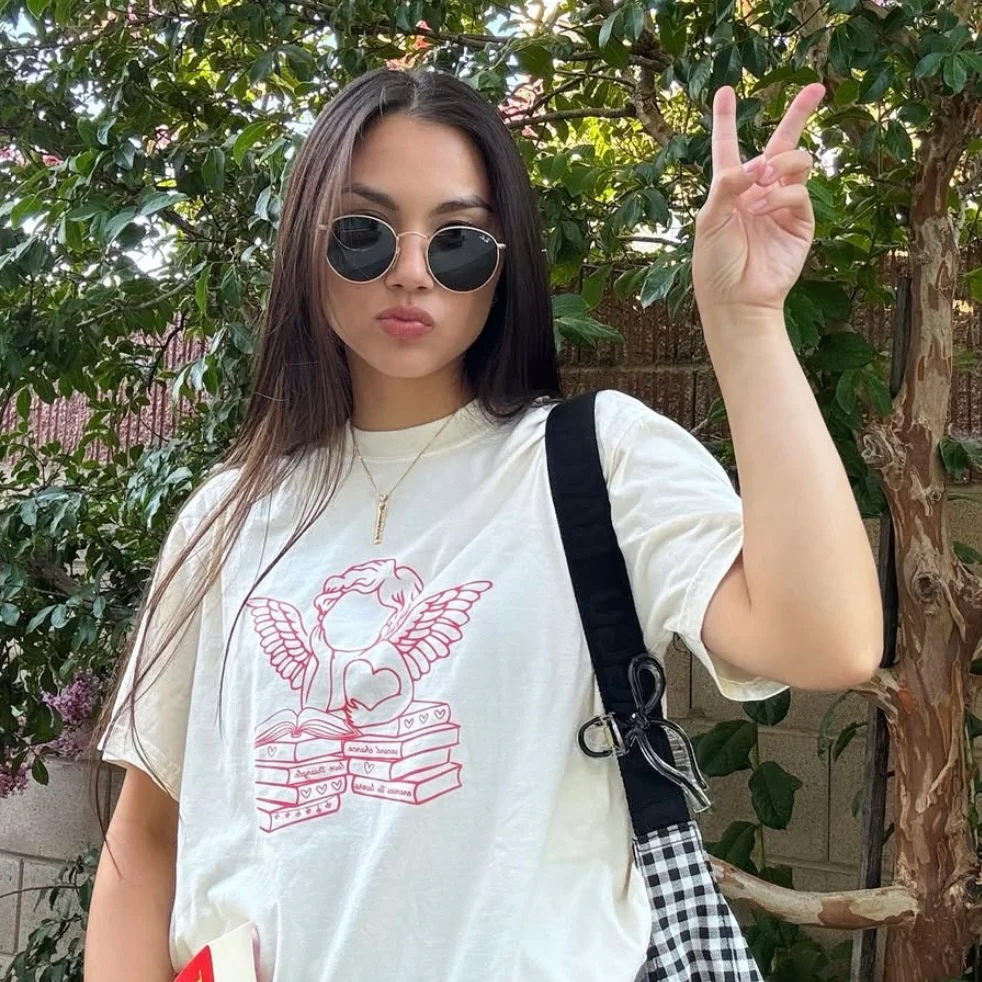 Cupid's Romance Reads Tee - Image 2