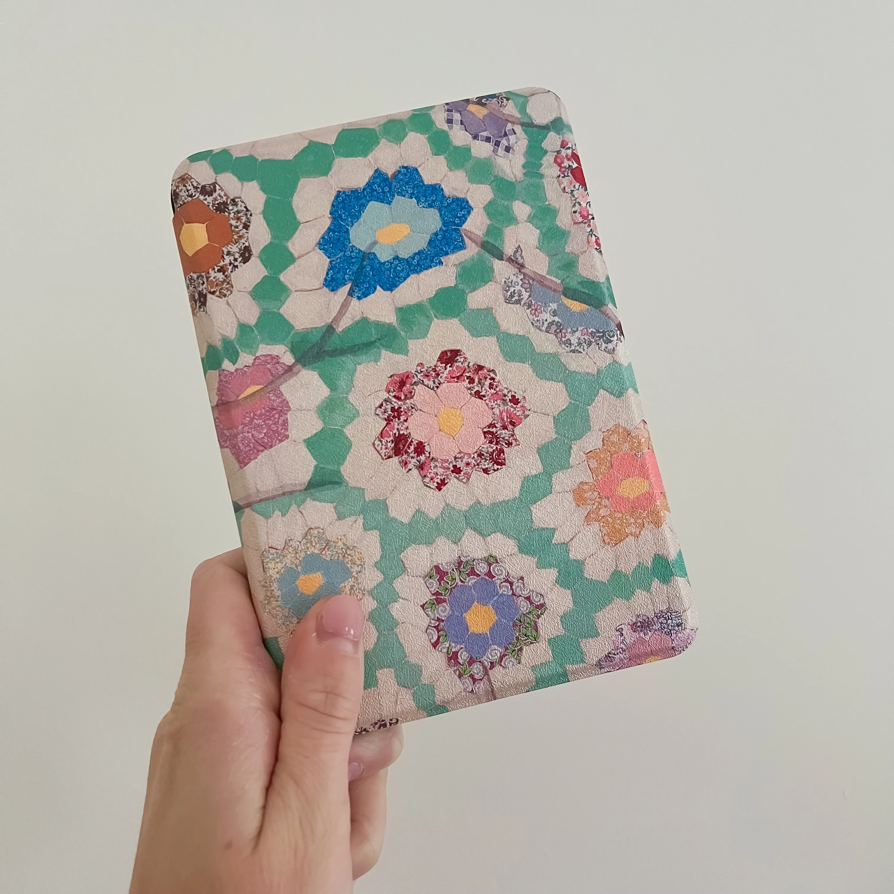 Green Quilted Kindle Case - Image 3