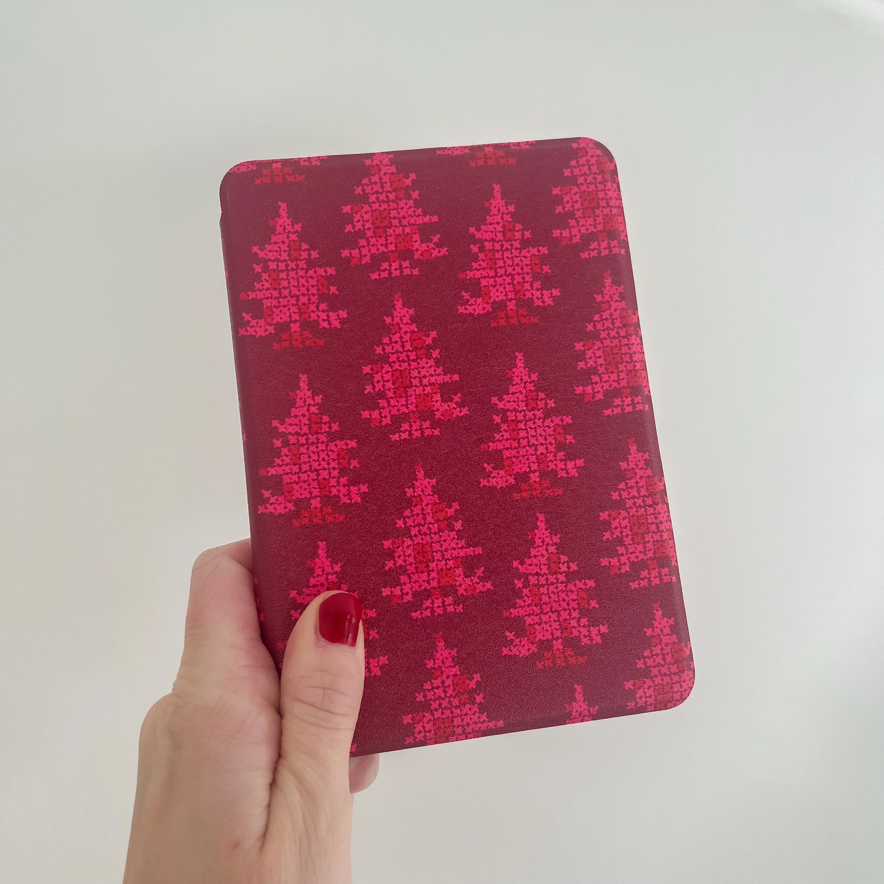 Holiday Sweater Kindle Case - Image 4