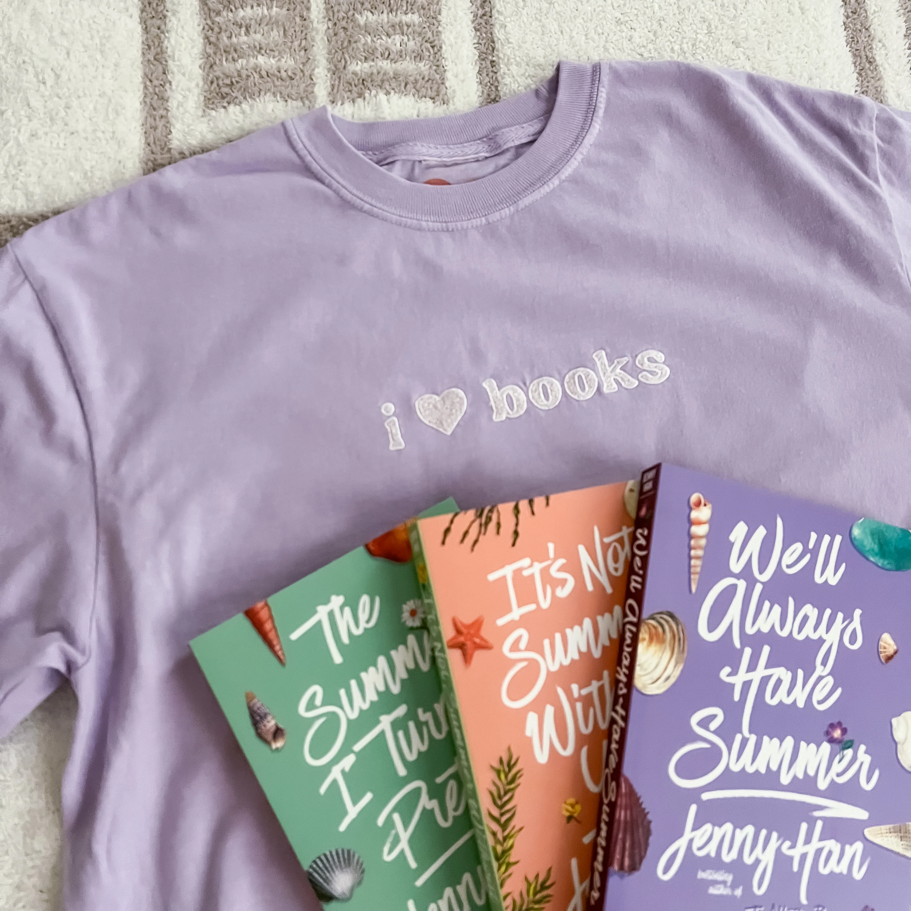 I ♡ Books Tee - Image 2