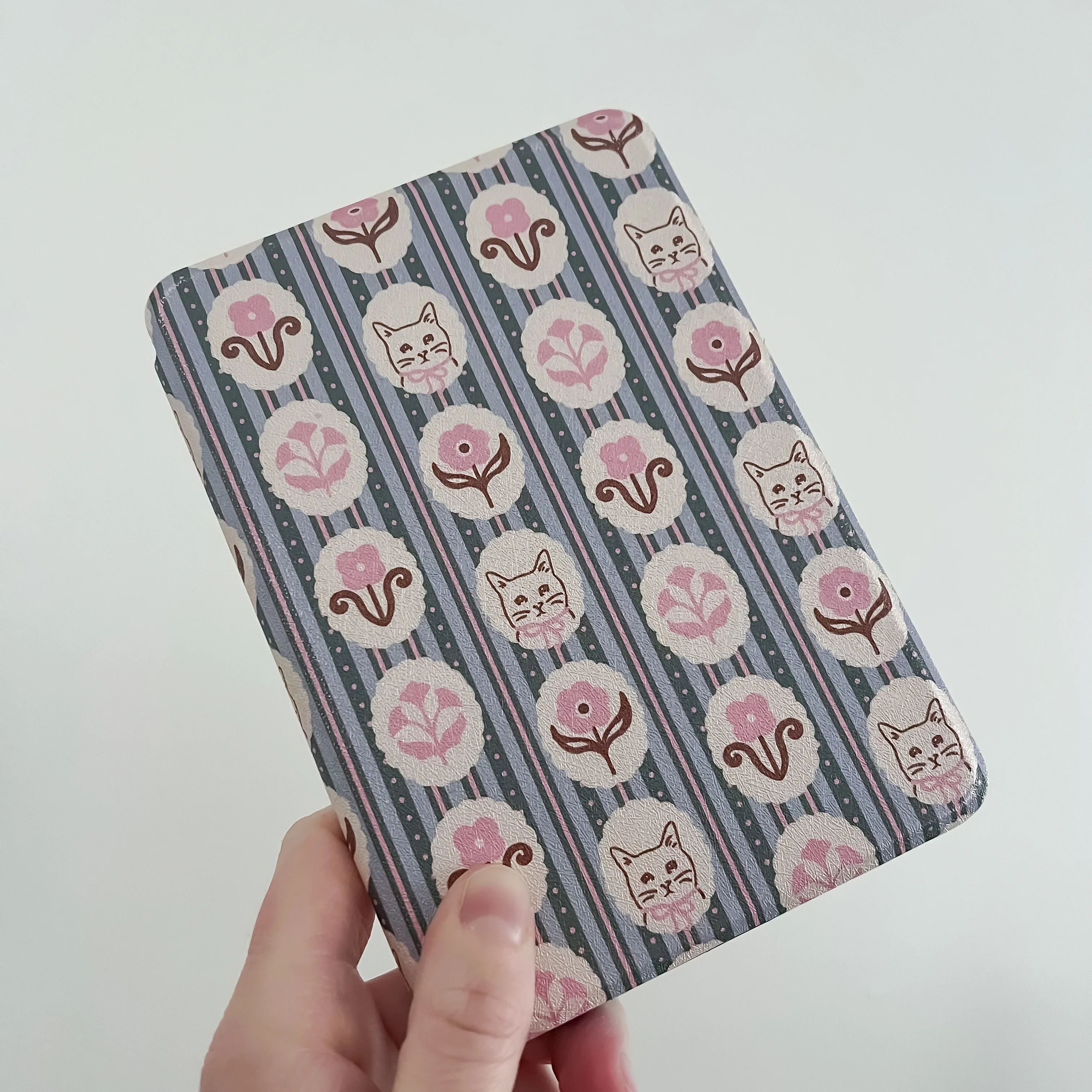 Petals & Paws Kindle Case - Image 4