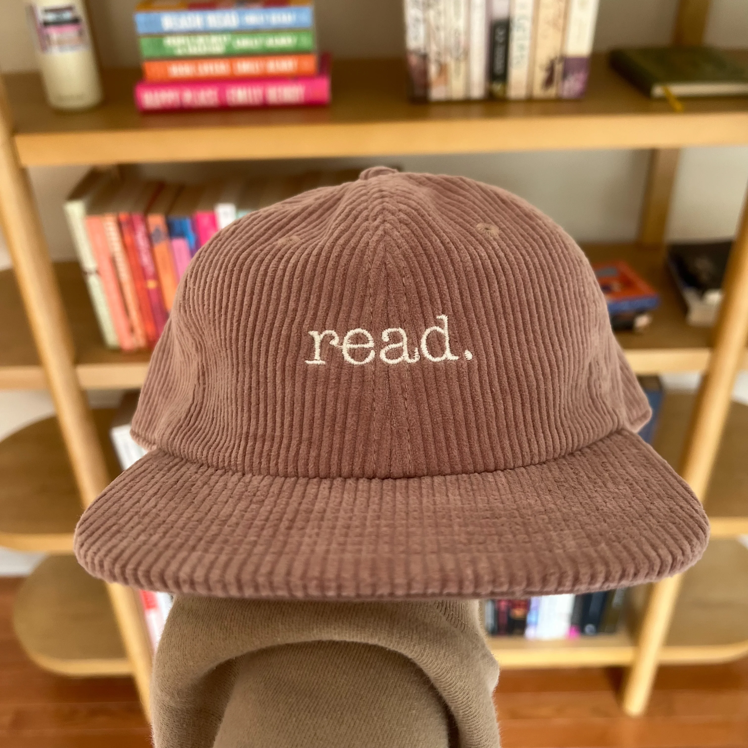 Read Hat - Image 3