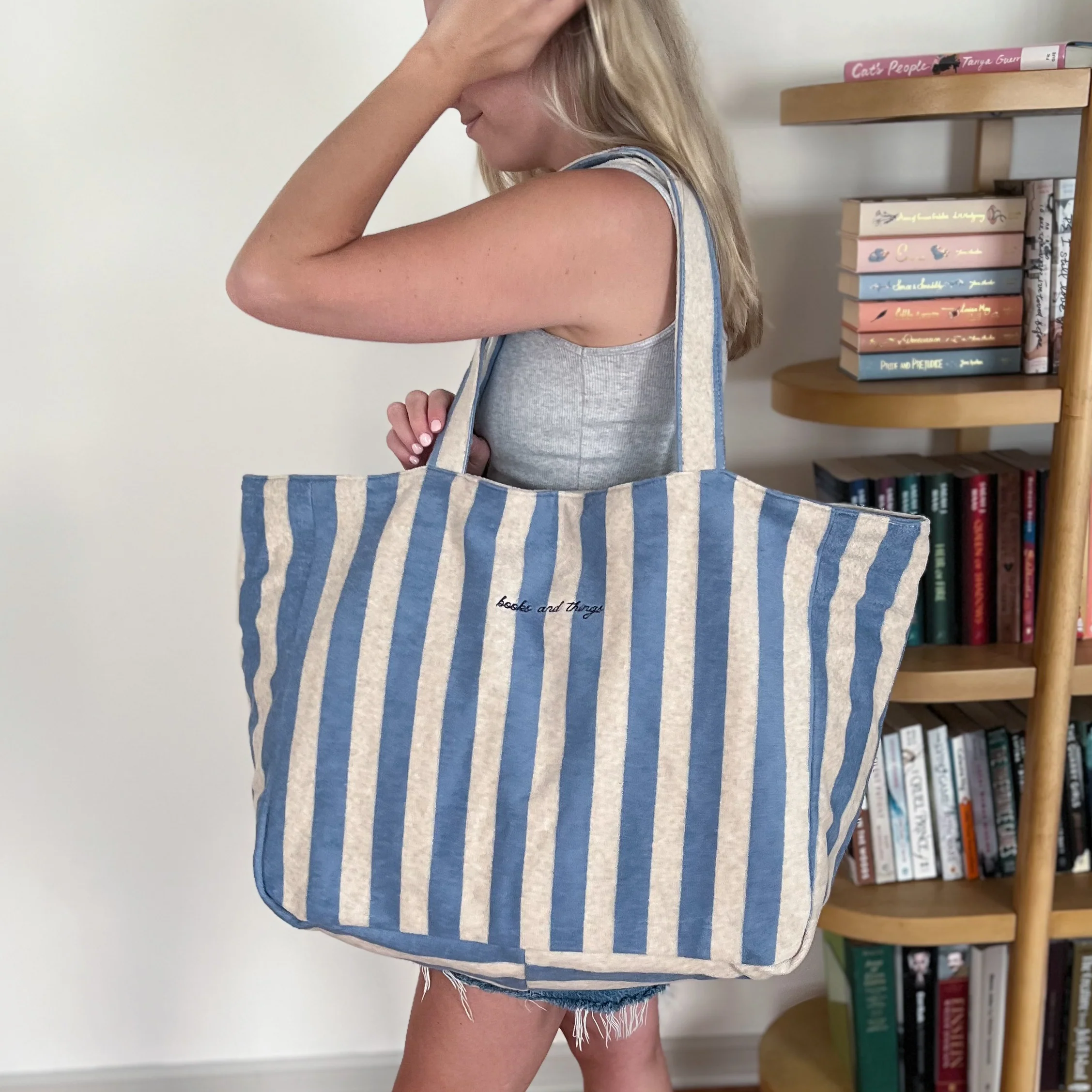 The Bookish Beach Bag - Image 12