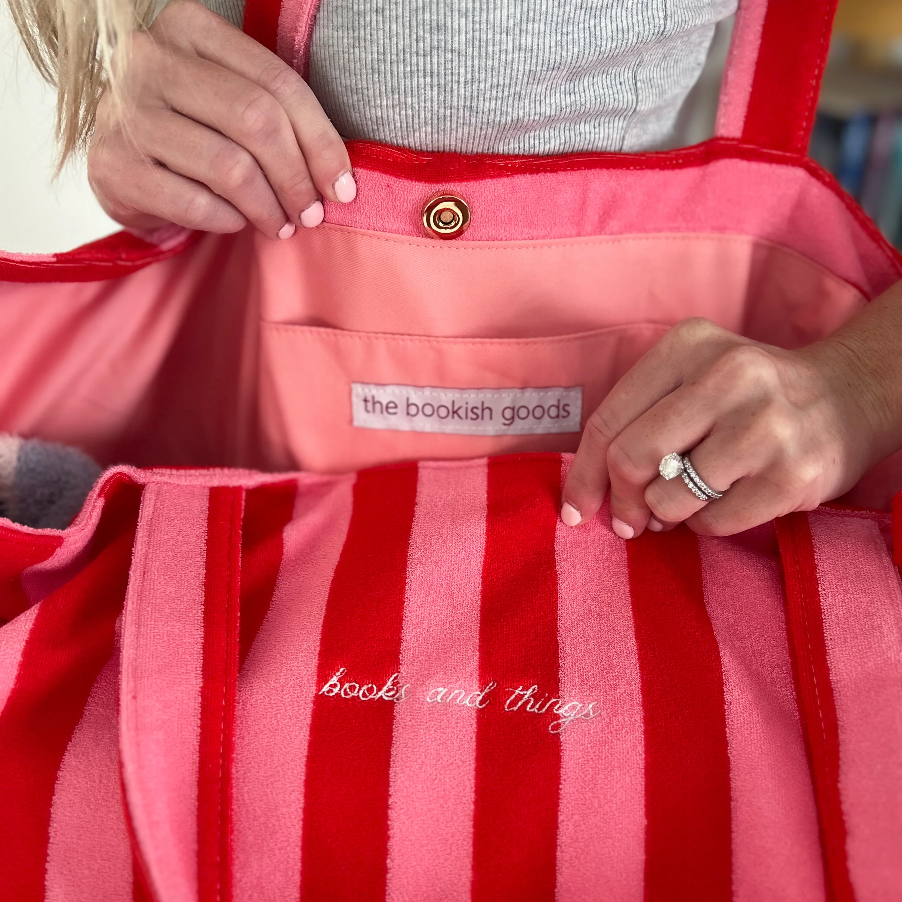 The Bookish Beach Bag - Image 4