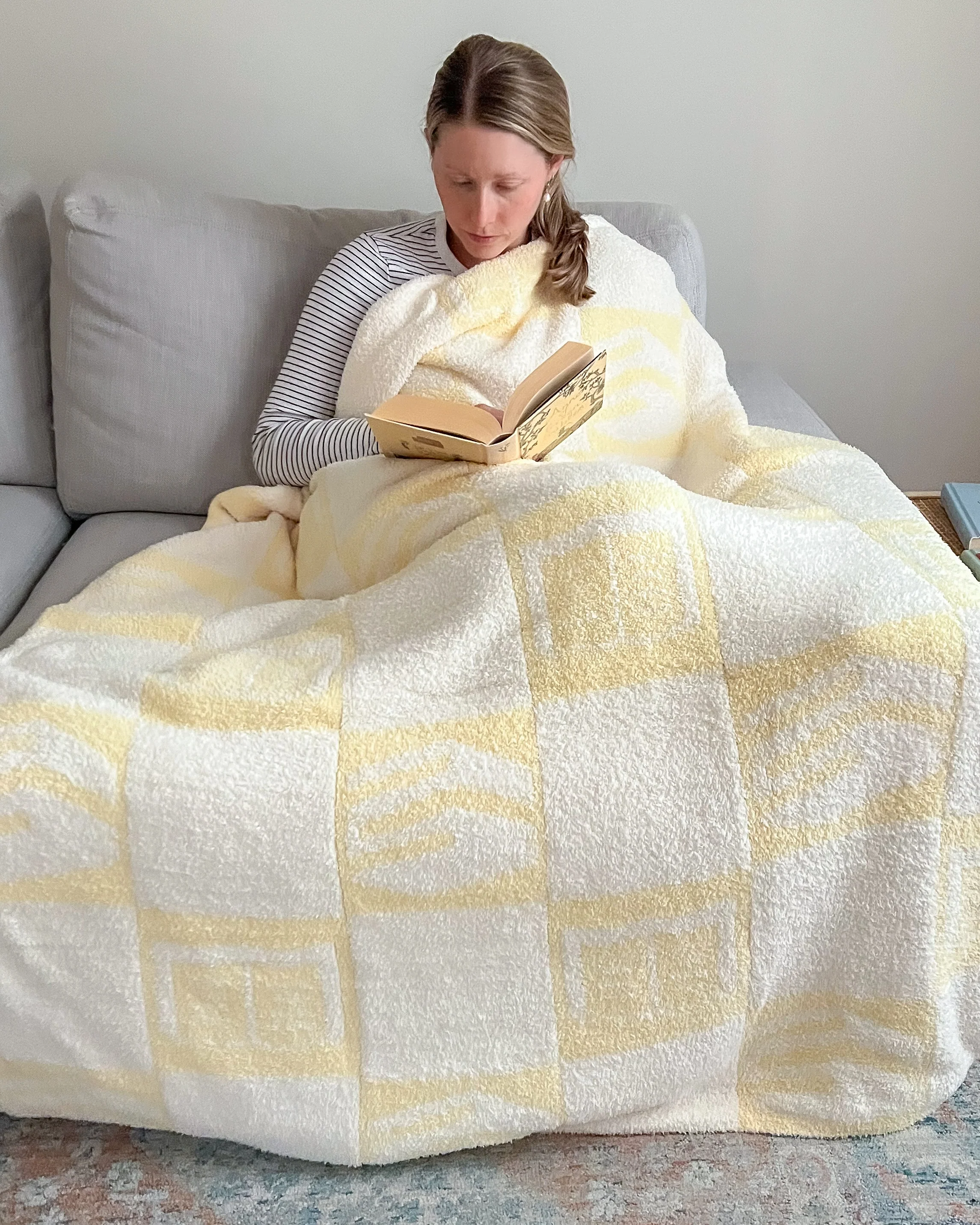 The Bookish Blanket - Image 12