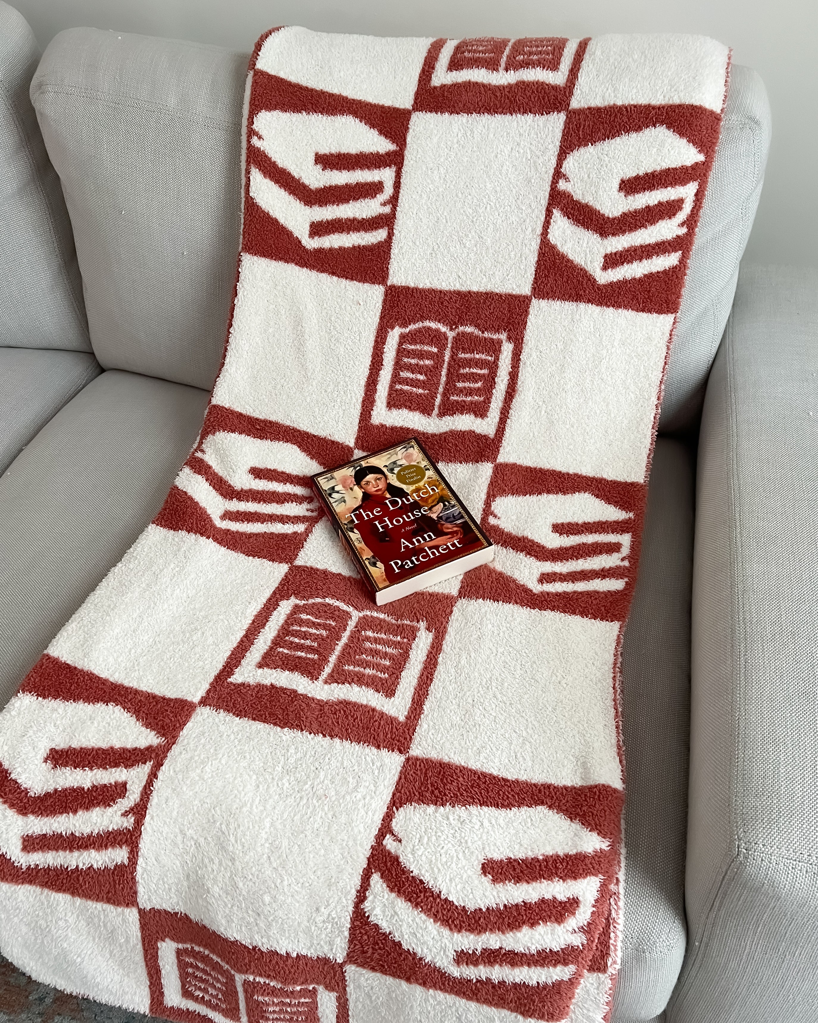 The Bookish Blanket - Image 38