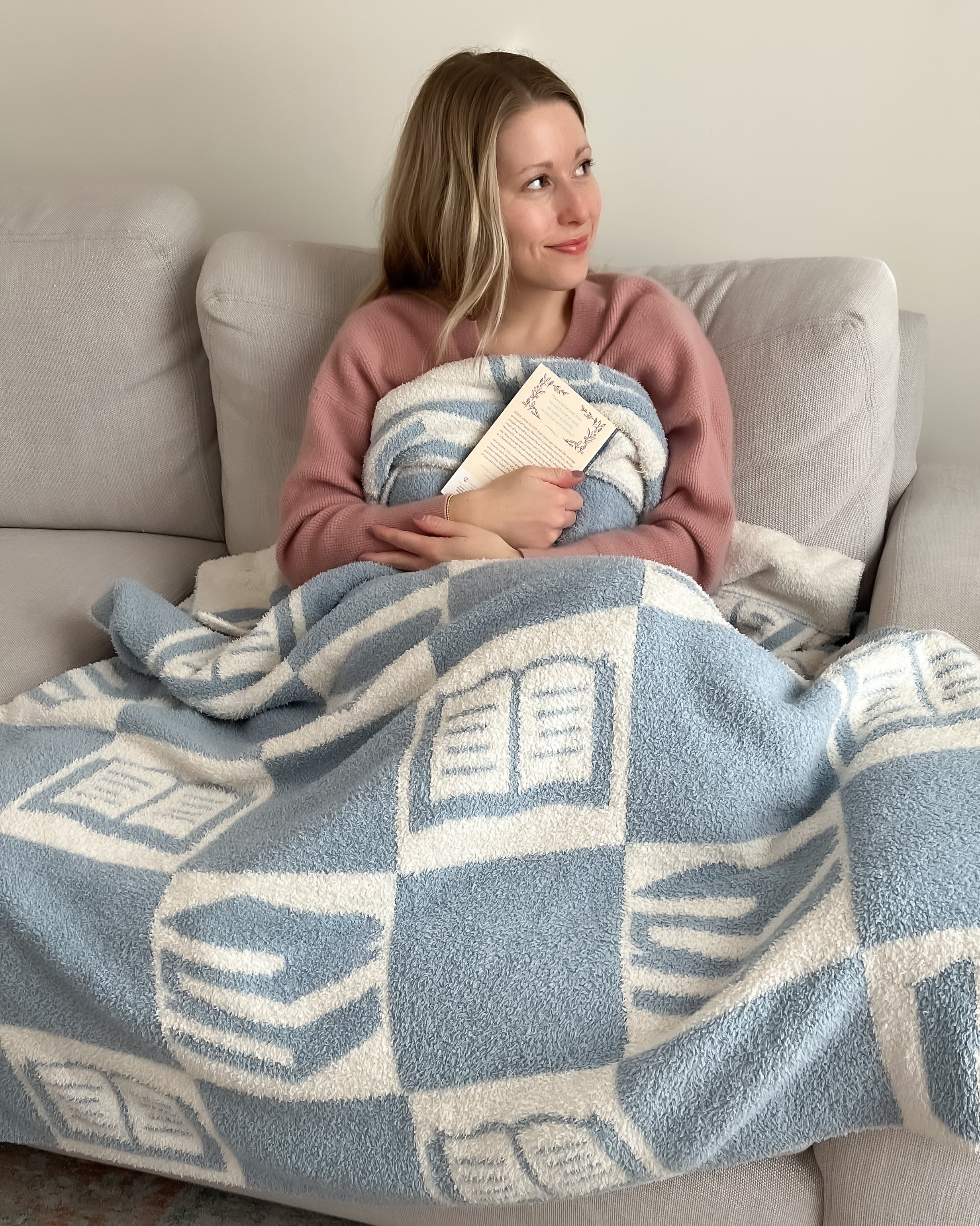 The Bookish Blanket - Image 5