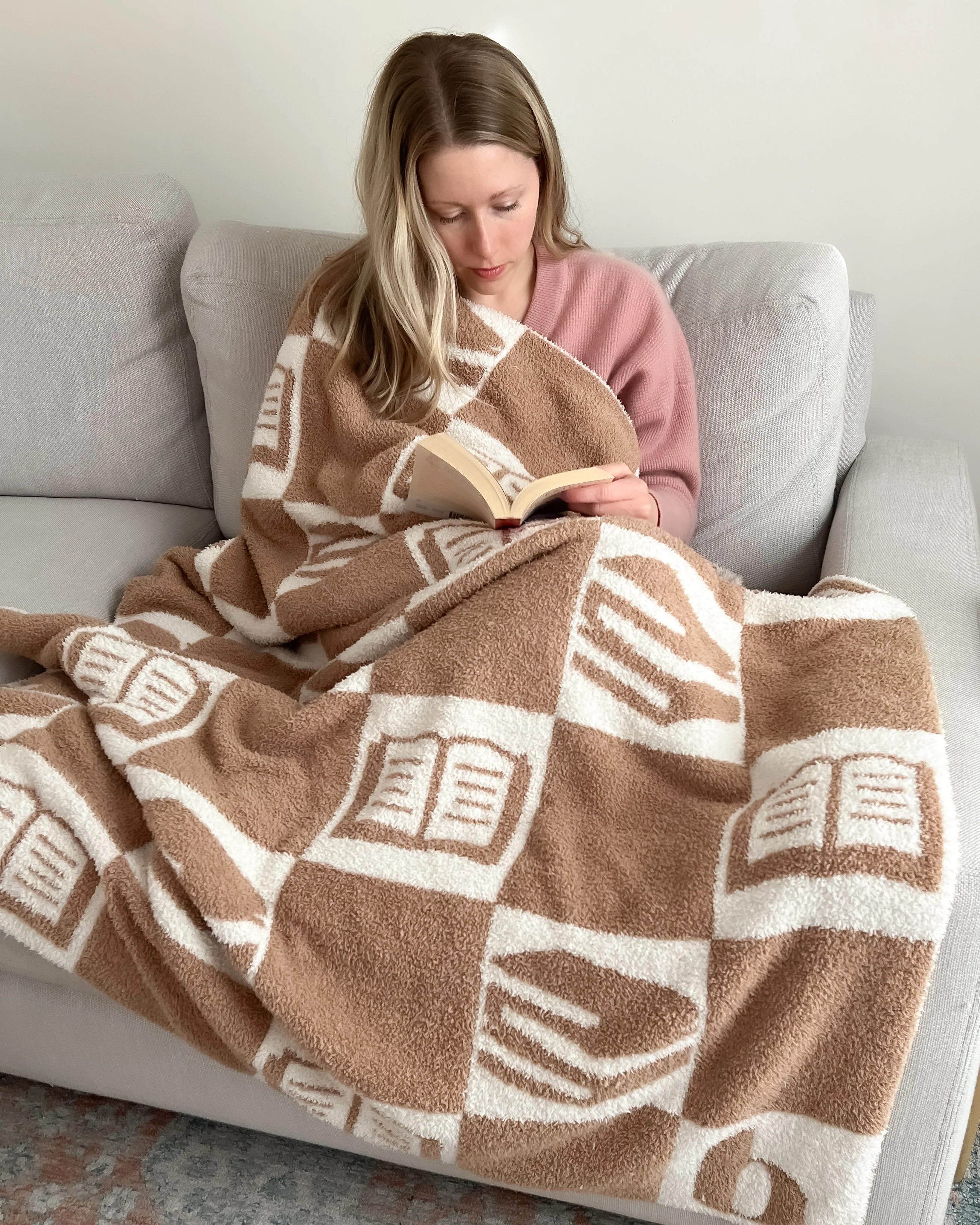 The Bookish Blanket - Image 7