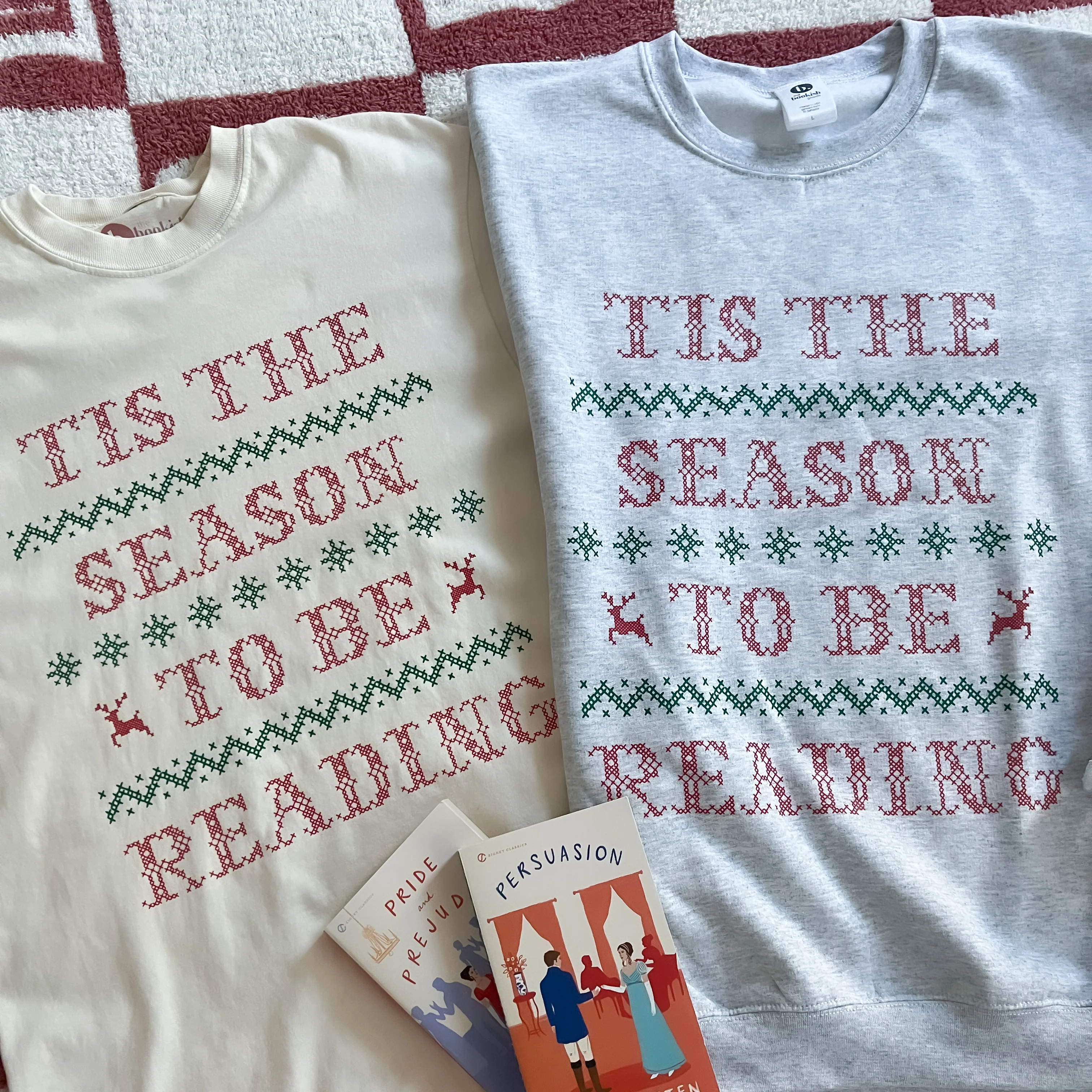 Tis the Season To Be Reading Sweatshirt - Image 2